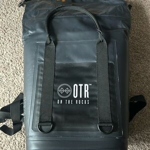 Saturna Cooler Bag with OTR (On The Rock) logo
